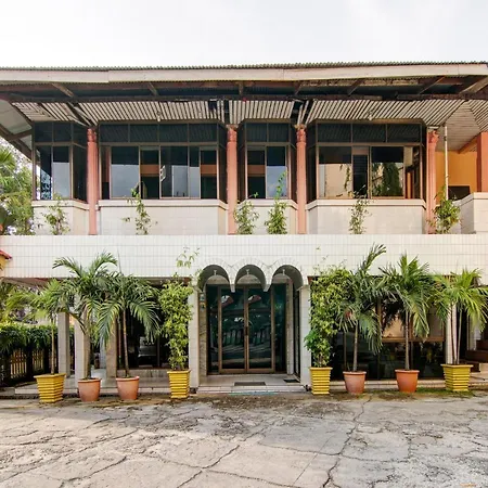 SPOT ON 2690 Hotel Tampan-2